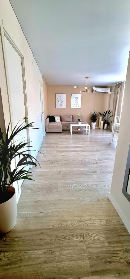 Cozy Modren Apartment on Malvarrosa Beach Valencia Buitenkant foto