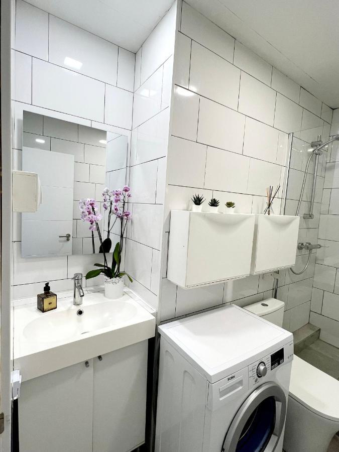 Cozy Modren Apartment on Malvarrosa Beach Valencia Buitenkant foto
